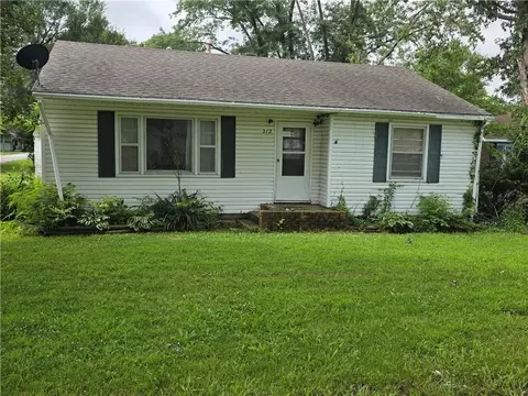 212 E Melvin St, Arma, KS 66712 photo 2