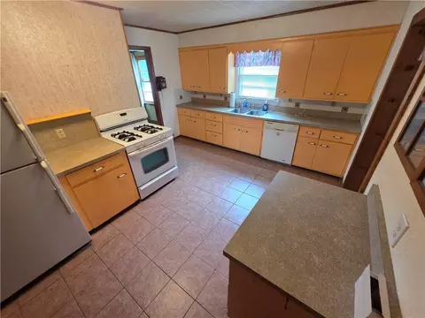 212 E Melvin St, Arma, KS 66712 photo 14