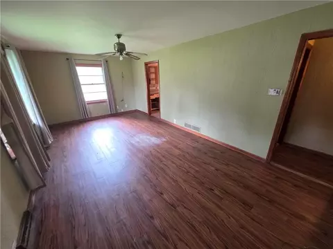 212 E Melvin St, Arma, KS 66712 photo 5