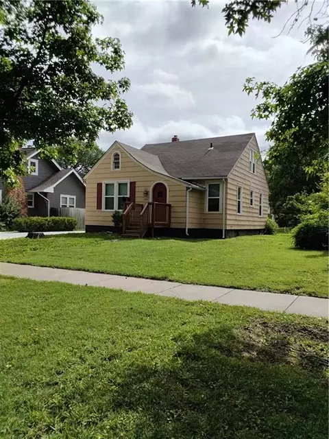 1231 S Hickory St, Ottawa, KS 66067