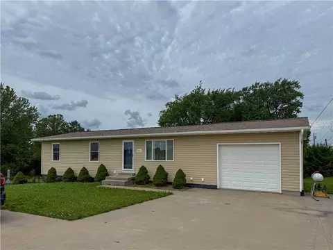 24635 Icon Rd, Maryville, MO 64468