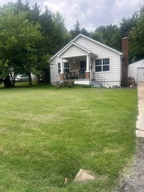 9700 E 66th St, Raytown, MO 64133
