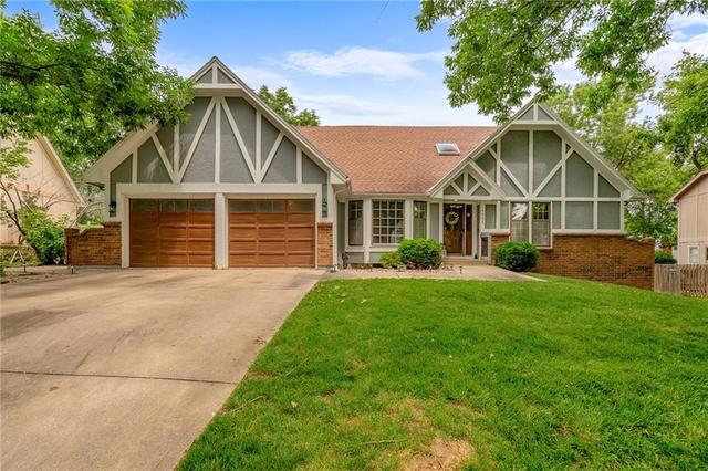 8408 W 115th St, Overland Park, KS 66210