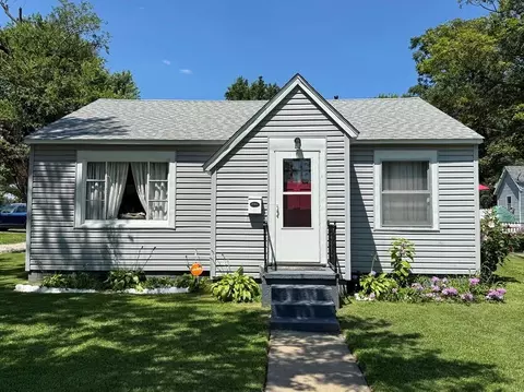 704 S Main St, El Dorado Springs, MO 64744