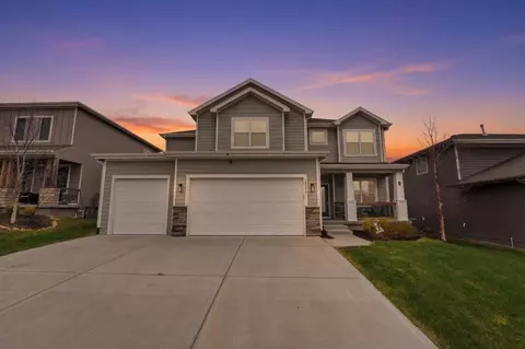 12573 S Sunray Dr, Olathe, KS 66061