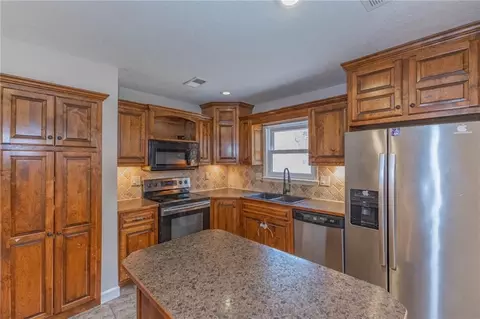 1920 E Mohawk Dr, Olathe, KS 66062 photo 20