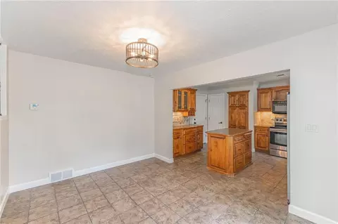 1920 E Mohawk Dr, Olathe, KS 66062 photo 10