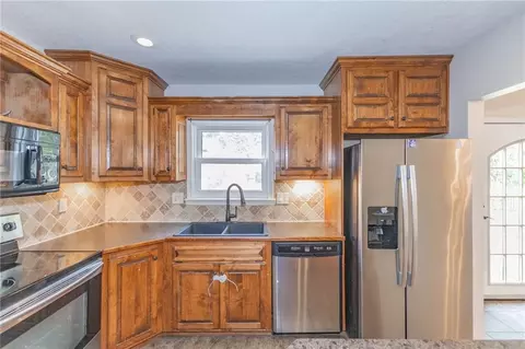 1920 E Mohawk Dr, Olathe, KS 66062 photo 15