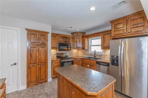 1920 E Mohawk Dr, Olathe, KS 66062 photo 14