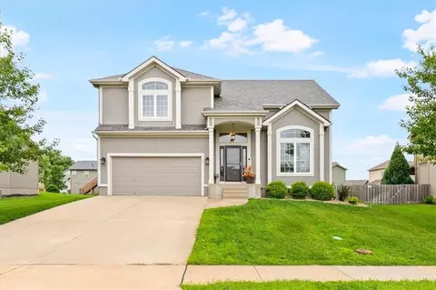 126 N Pecan St, Gardner, KS 66030