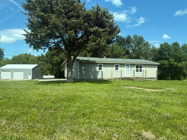 La Vista Road, Vassar, KS 66543