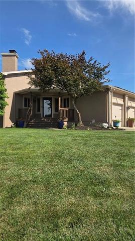 901 SW Raintree Dr, Lees Summit, MO 64082