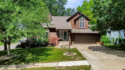 11544 Bradshaw St, Overland Park, KS 66210