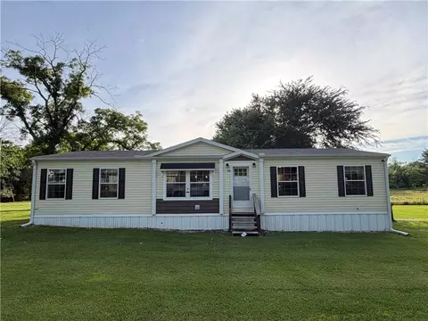 322 Highland St, Hale, MO 64643