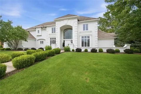 6517 Ridge Rd, Kansas City, MO 64152