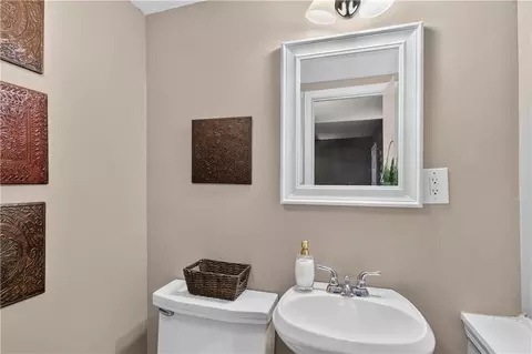 Bath - 4115 S Cottage Ave, Independence, MO 64055 photo 3 of 3