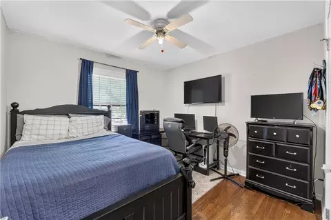 Bedroom - 4115 S Cottage Ave, Independence, MO 64055 photo 3 of 3