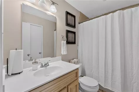 Bath - 4115 S Cottage Ave, Independence, MO 64055 photo 1 of 3