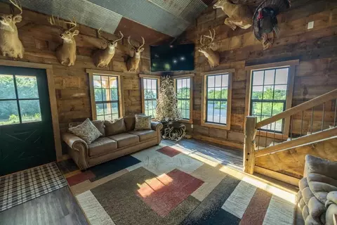 Living - 18 NE 100th St, Spickard, MO 64679 photo 3 of 3