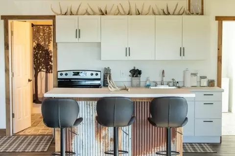 Kitchen - 18 NE 100th St, Spickard, MO 64679 photo 2 of 4