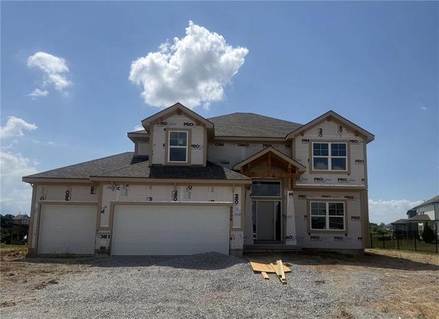 9006 N Poplar Ave, Kansas City, MO 64156