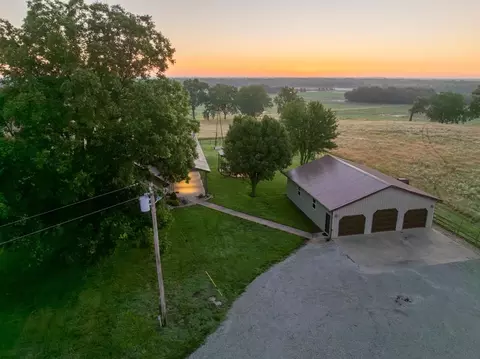 Exterior - 662 W 6th St, Schell City, MO 64783 photo 3 of 17
