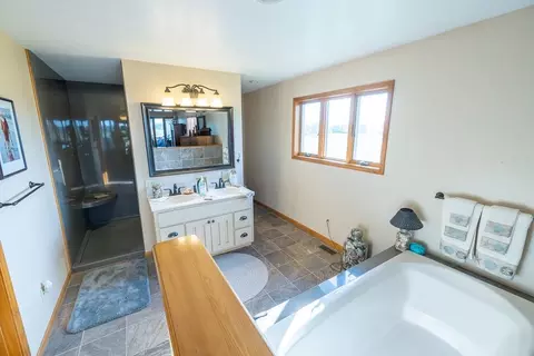 Bath - 662 W 6th St, Schell City, MO 64783 photo 1 of 7