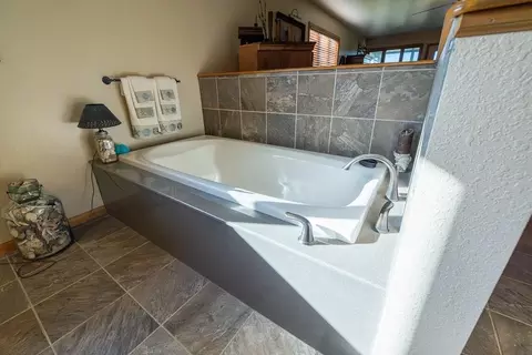 Bath - 662 W 6th St, Schell City, MO 64783 photo 2 of 7
