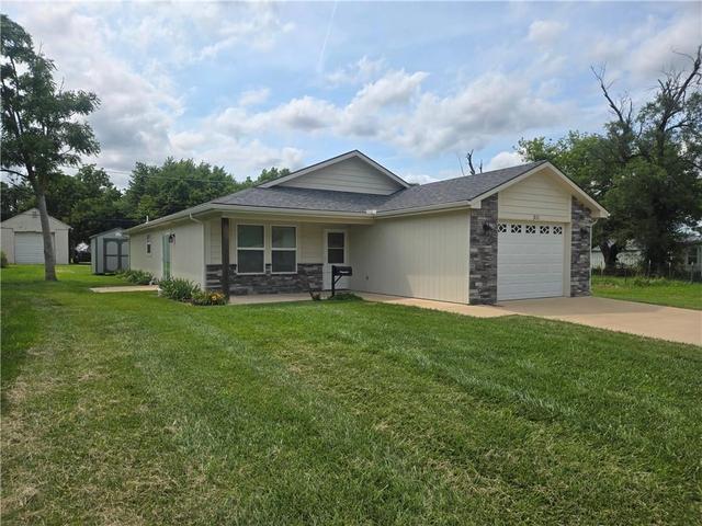 311 S 4th St, Odessa, MO 64076