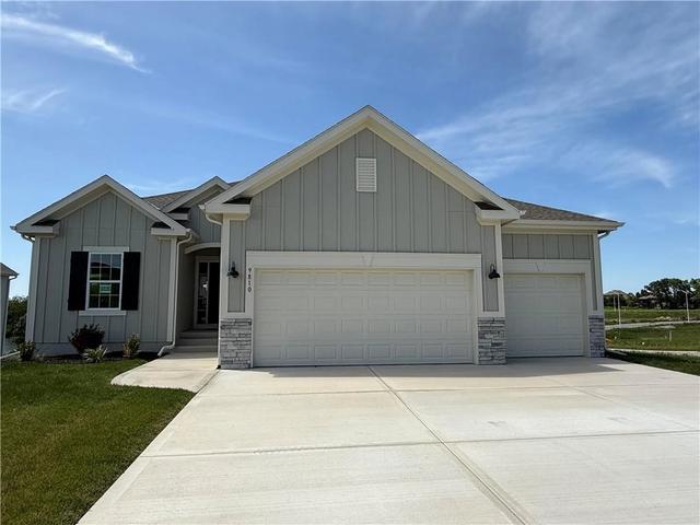 9810 N Laurel Ave, Kansas City, MO 64157