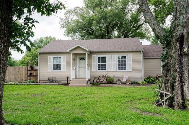 1207 S 32nd St, Parsons, KS 67357