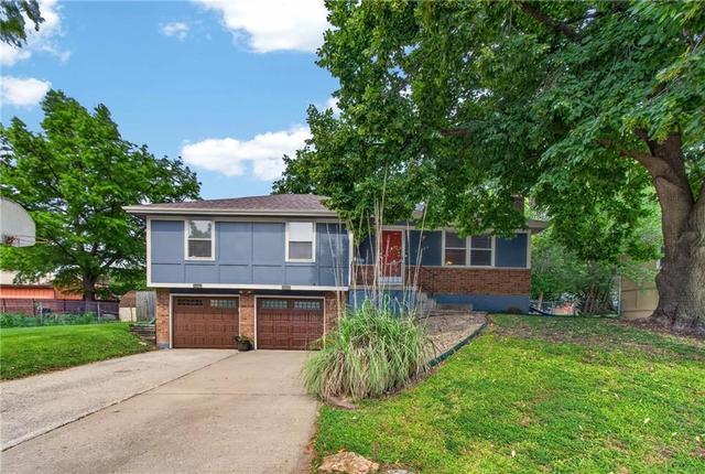 13404 Oakland Ave, Grandview, MO 64030