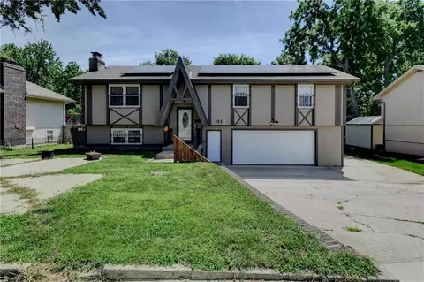 7917 N Troost Ave, Kansas City, MO 64118