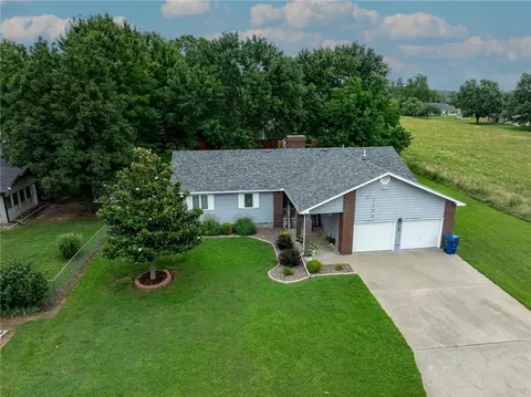 709 Thomas St, Pittsburg, KS 66762