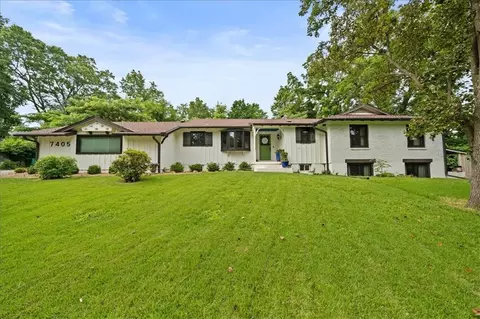 7405 E Gregory Blvd, Kansas City, MO 64133