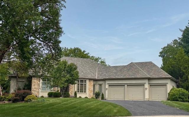 16890 Meadow Ln, Loch Lloyd, MO 64012
