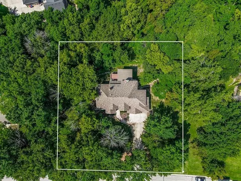 18702 W 64th St, Shawnee, KS 66218