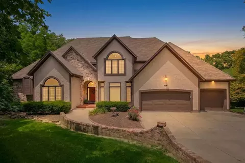 18702 W 64th St, Shawnee, KS 66218
