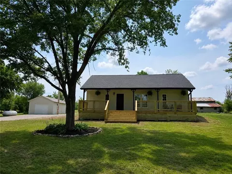 36 SW 1421st Rd, Holden, MO 64040