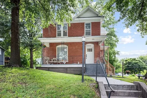 1016 N 10th St, Atchison, KS 66002 photo 1