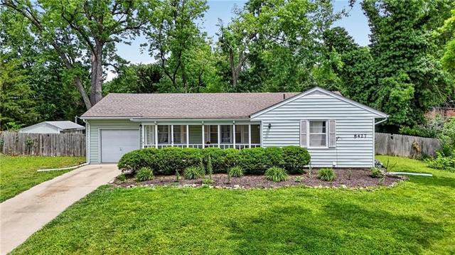 8427 England St, Overland Park, KS 66212