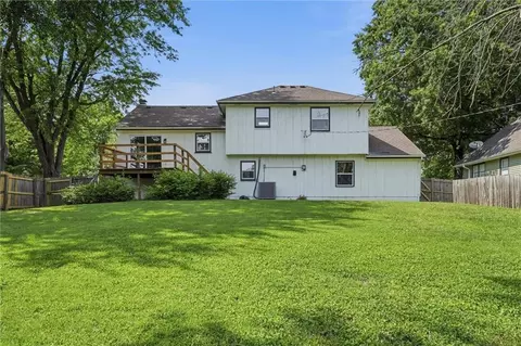 Exterior - 6901 E 127th Ter, Grandview, MO 64030 photo 6 of 7