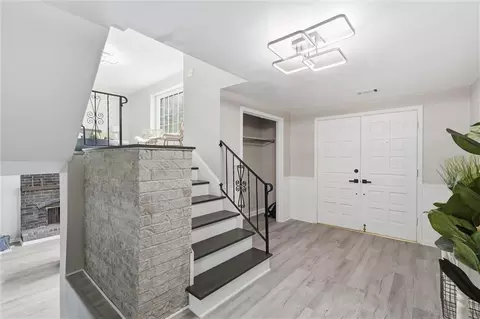Entry Way - 6901 E 127th Ter, Grandview, MO 64030 photo 2 of 3