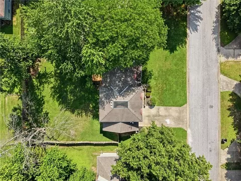 View/Area - 6901 E 127th Ter, Grandview, MO 64030 photo 2 of 2