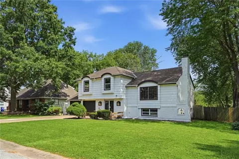 Exterior - 6901 E 127th Ter, Grandview, MO 64030 photo 3 of 7