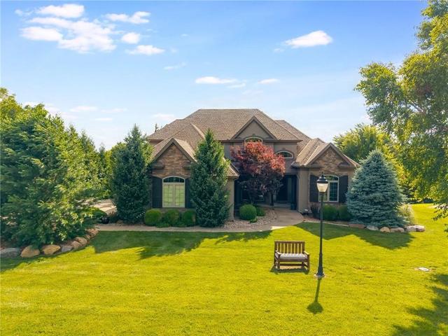 8030 N Caldwell Ave, Kansas City, MO 64152