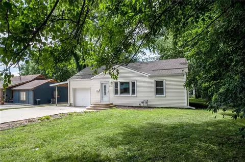 9705 E 66 St, Raytown, MO 64133