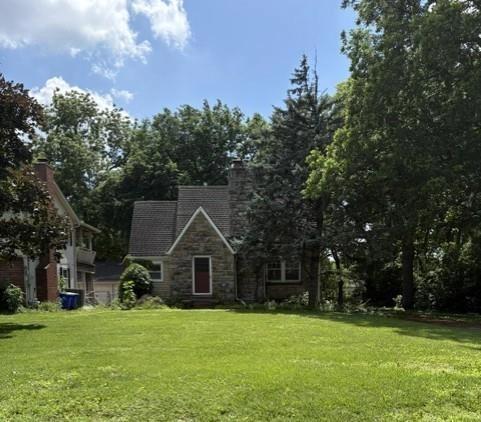 8115 Shawnee Dr, Overland Park, KS 66212
