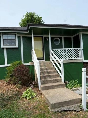 1210 NE Richardson Pl, Lees Summit, MO 64086