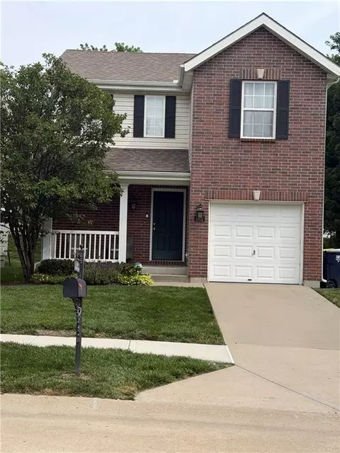 1802 NW 82nd St, Kansas City, MO 64151